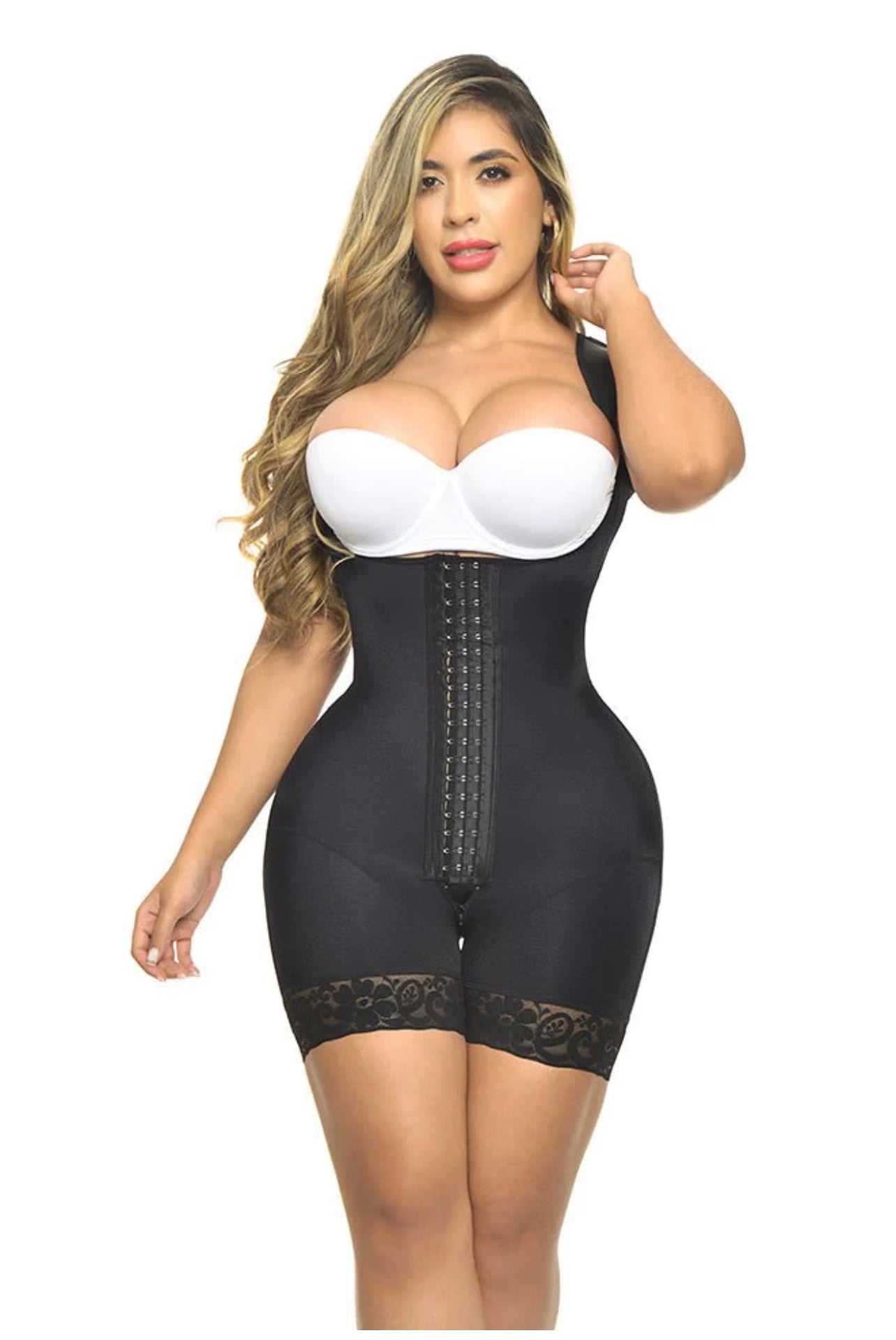 FAJA SHORT RELOJ DE ARENA ETAPA 2 TIRANTE ANCHO CON 3 FILAS DE BROCHES Y REALCE BOOTYLOVE